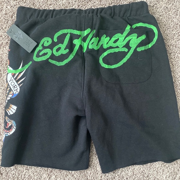 Ed Hardy Mens Fleece New York City Shorts Size M Black Graphic NWT Skull Snake - Picture 6 of 6